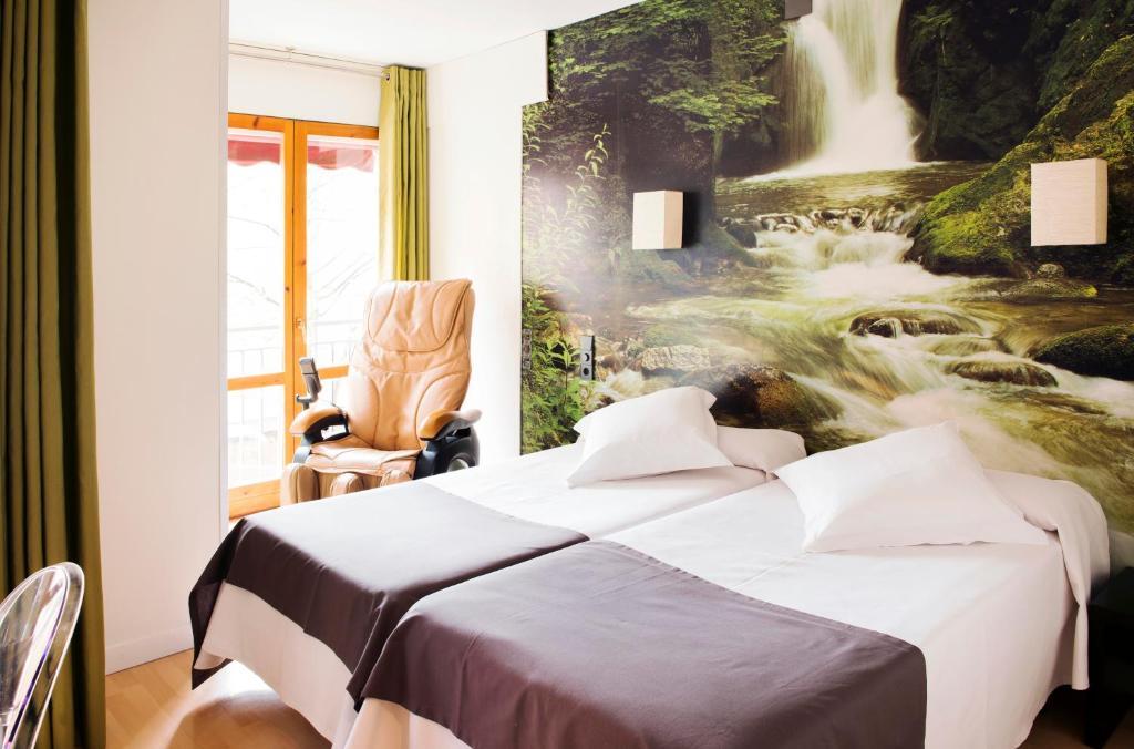Hospedium Hostal Un Punto Chic Χουέσκα Δωμάτιο φωτογραφία