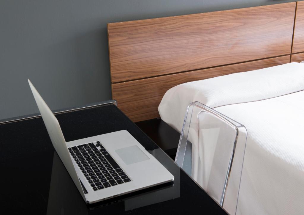 Hospedium Hostal Un Punto Chic Χουέσκα Δωμάτιο φωτογραφία