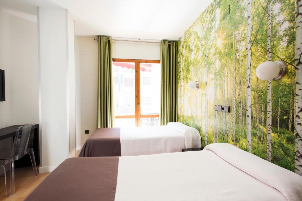 Hospedium Hostal Un Punto Chic Χουέσκα Εξωτερικό φωτογραφία