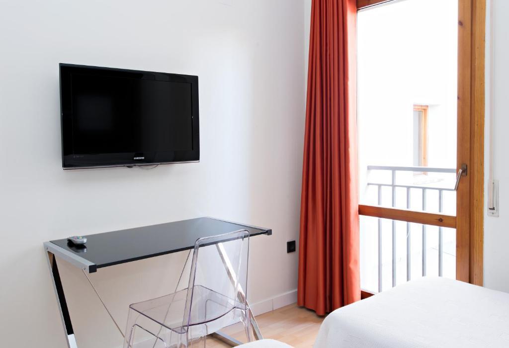 Hospedium Hostal Un Punto Chic Χουέσκα Εξωτερικό φωτογραφία