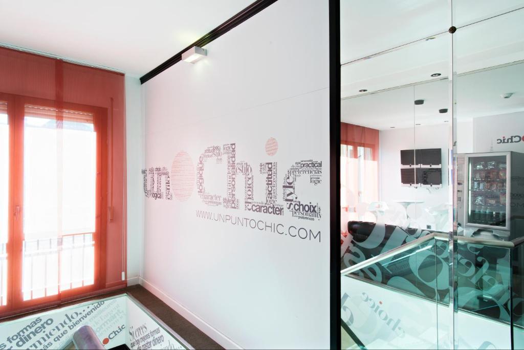 Hospedium Hostal Un Punto Chic Χουέσκα Εξωτερικό φωτογραφία