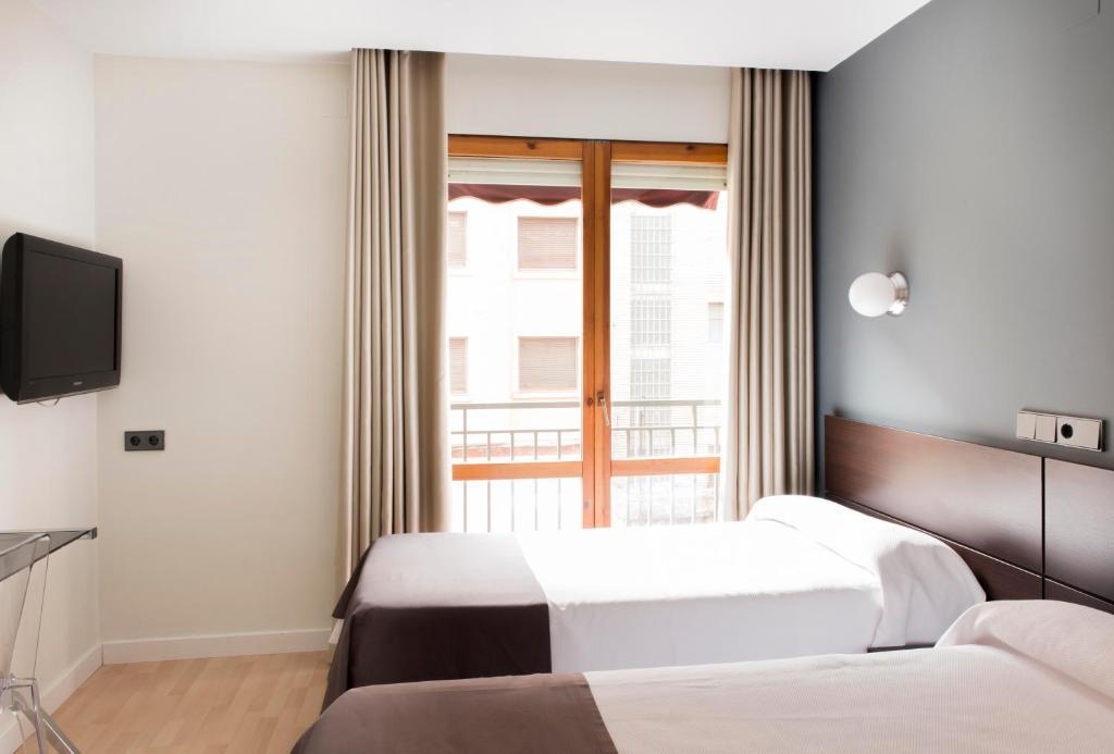 Hospedium Hostal Un Punto Chic Χουέσκα Εξωτερικό φωτογραφία