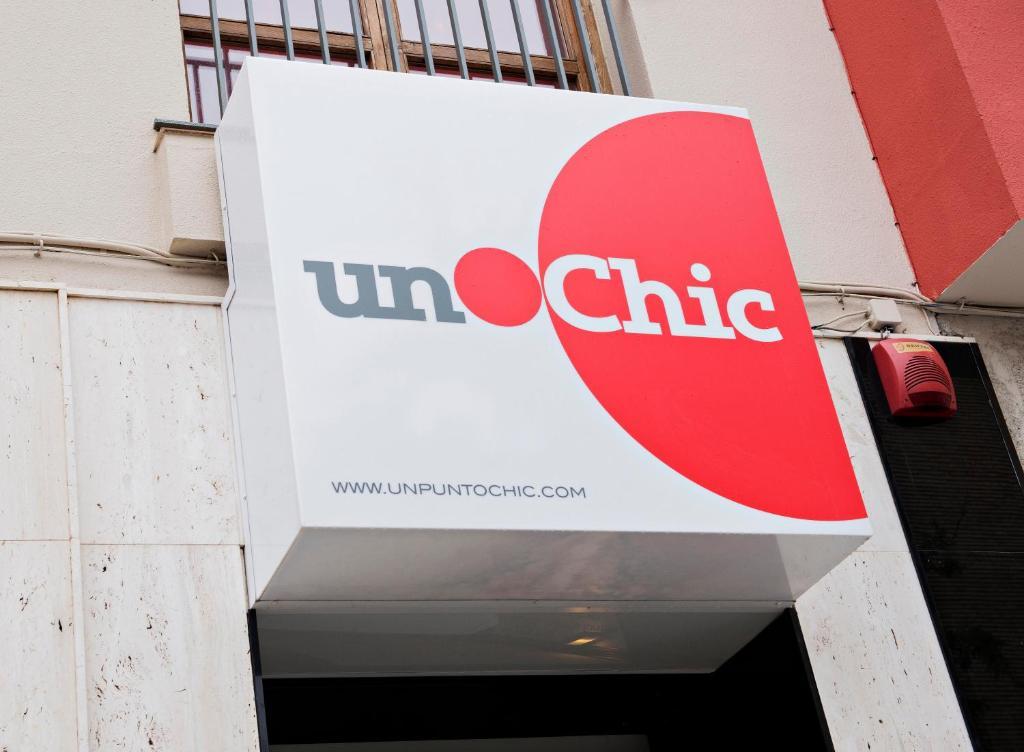 Hospedium Hostal Un Punto Chic Χουέσκα Εξωτερικό φωτογραφία