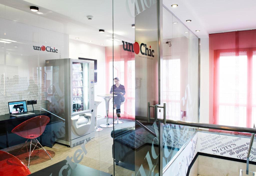 Hospedium Hostal Un Punto Chic Χουέσκα Εξωτερικό φωτογραφία